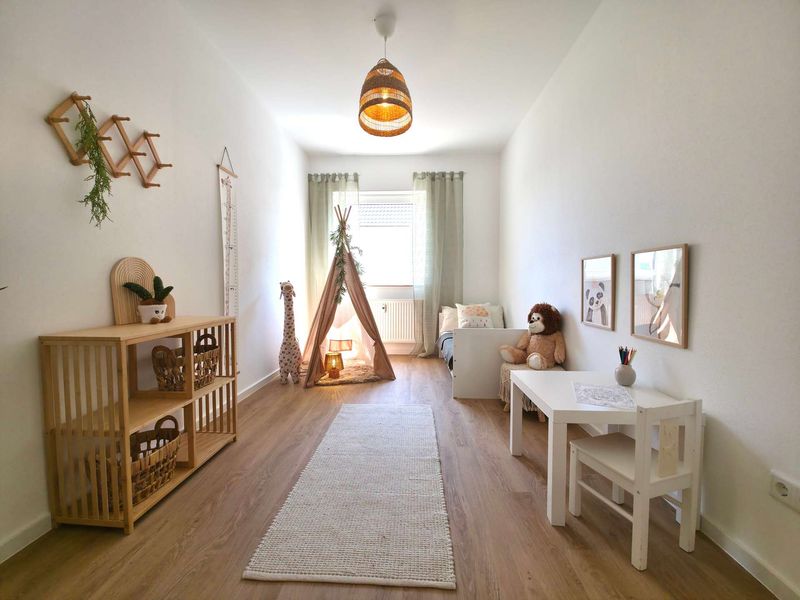 Helle, sanierte Erdgeschoss Wohnung über zwei Etagen mit Gartenanteil - Provisionsfrei!